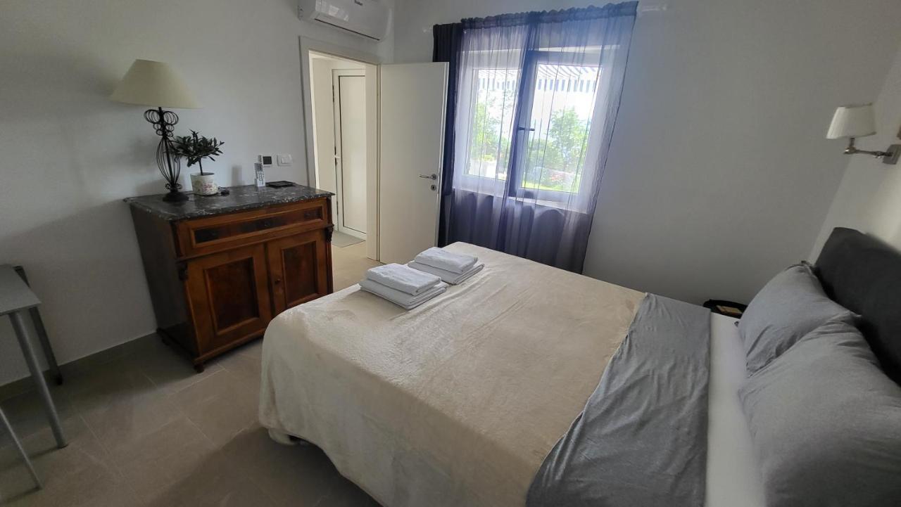 Apartments Amadea ノヴィ・ヴィノドロスキー エクステリア 写真